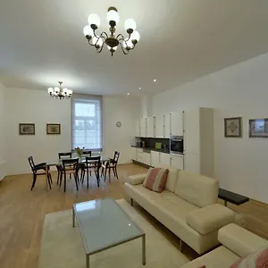 Kolonada Luxury 2 Bedroom Snezka Mariánské Lázně